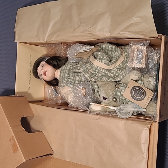 Boyds Collection Yesterdays' Child Molly & Cricket Winged Friends Doll 4924 - Picture 12 of 14